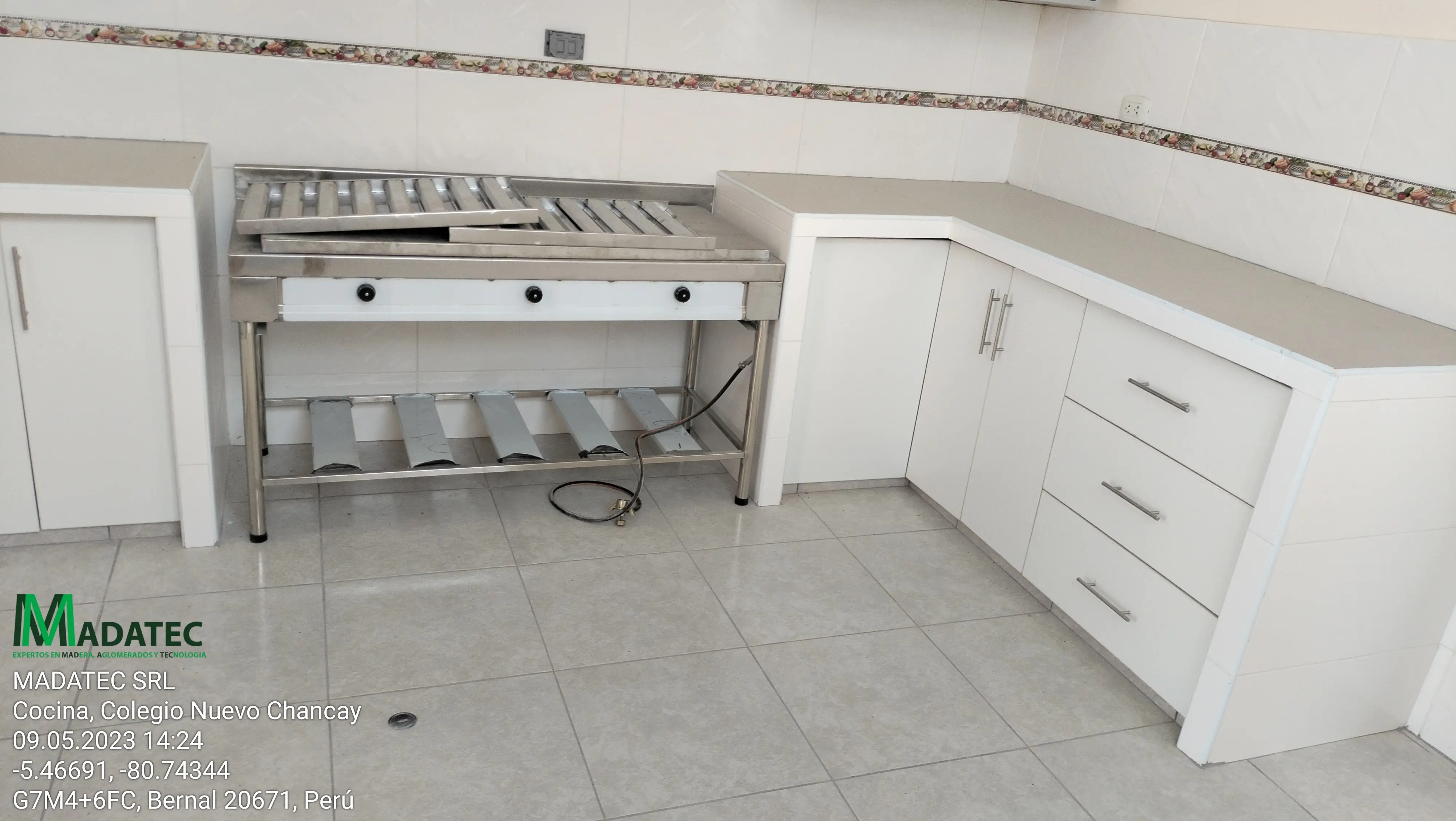I.E. N.° 808 - Cocina en Melamina